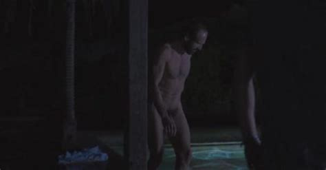 Omg He S Naked Ralph Fiennes In A Bigger Splash Omg Blog