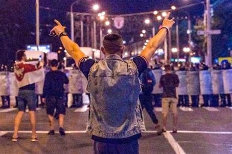 В новой рубрике «что дальше?» канала «страна для жизни» наш ведущий евгений соленков разговаривает с. «Влада дуже помилилася, вимкнувши інтернет» - головред ...