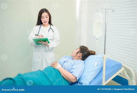 Inexperienced Doctor Asking Questions Royalty Free Stock Image 64131550