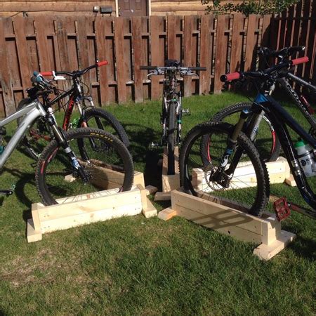 My kids and i love biking. HOME DZINE Home DIY | DIY self-supporting bicycle stand