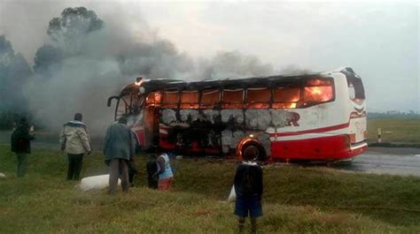 Up Bus Catches Fire After Hitting Divider Passengers Escape Unhurt