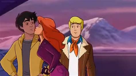 Scooby Doo And The Curse Of The 13th Ghost Daphne Kiss Flim Flam Youtube