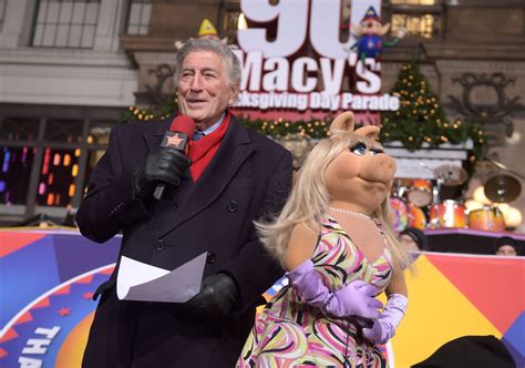 Tony Bennett and Miss Piggy prep for Thanksgiving and more star snaps