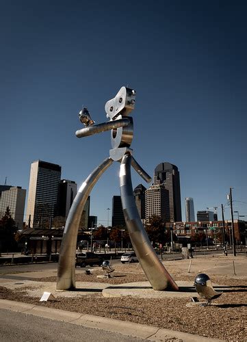 Deep Ellum Dallas Tx Travelling Man Sculpture Flickr