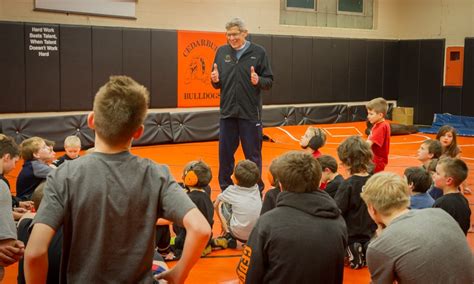 Ben Peterson Visits The Matdogs Cedarburg Wrestling