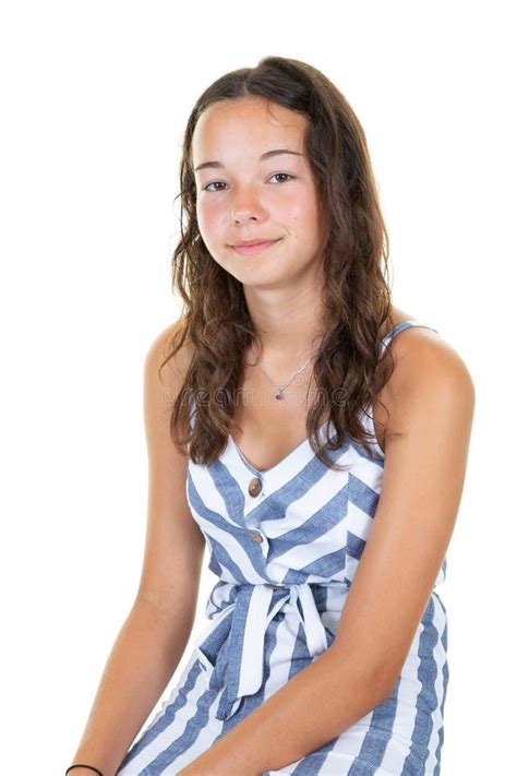 Portrait D Une Belle Jeune Adolescente Sur Fond Blanc Image Stock Image Du Personne Caucasien