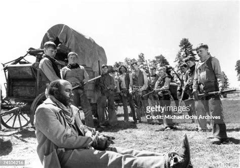 Roscoe Lee Browne Actor Photos And Premium High Res Pictures Getty Images