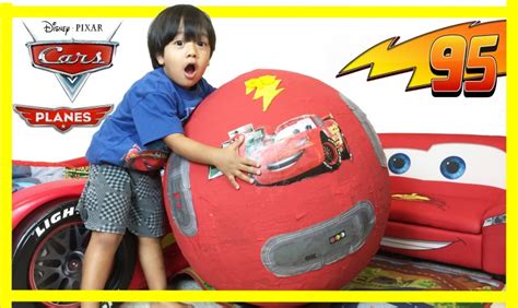 Ryan Toysreview A 6 Year Old Boy Made 709 Crore By Reviewing Toys On