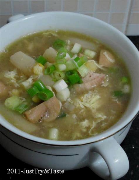 Banyak variasi dalam penggunaan bahan dan metode pembuatannya. Resep Sup Ayam, Jagung Manis, Asparagus dan Jamur Kancing | Just Try & Taste