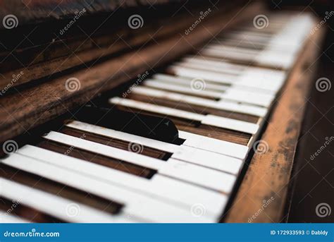 Old Broken Wooden Piano Keys Stock Image Image Of Jazz Retro 172933593