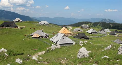 Velika Planina Pastirska Pravljica V Neokrnjeni Naravi