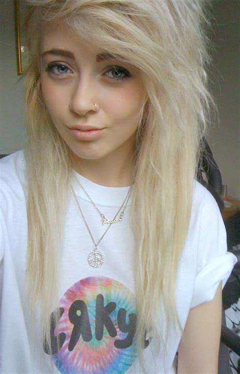 Love Her Hair And Nose Ring Beautiful Tumblr Female Pictures Tumblr