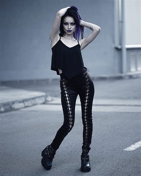Model Mua Darya Goncharova Photo Boby Gothic And Amazing