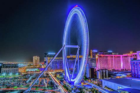 Las Vegas Nevada High Roller Ferris Wheel Photograph By Dave Morgan