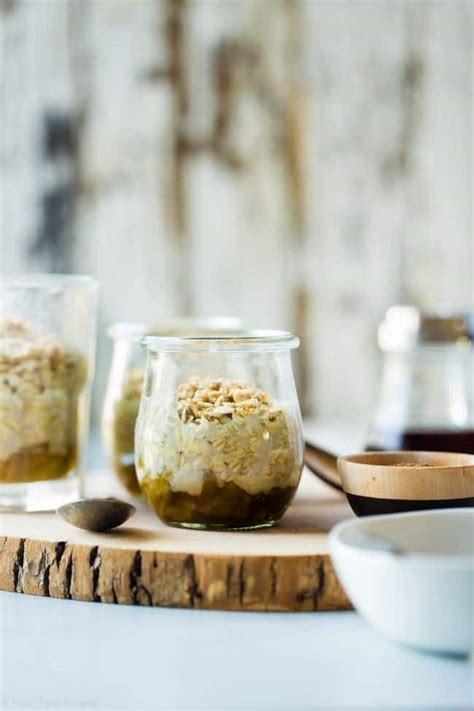 It's easy to overdo it on these delicious jars of goodness, so if you're watching your waistline, keep these tips in mind. Low Calorie Overnight Oats Under 300 Calories - How To ...