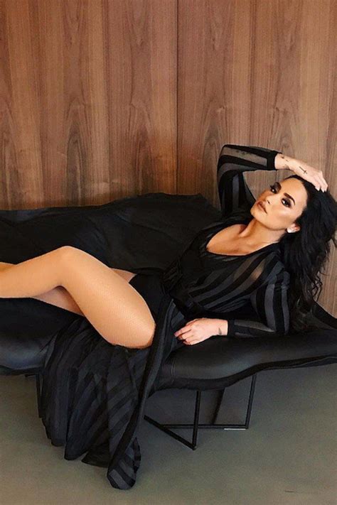 64 Sexy Pictures Of Demi Lovato That Prove Theres Nothing Wrong With Being Confident Demi