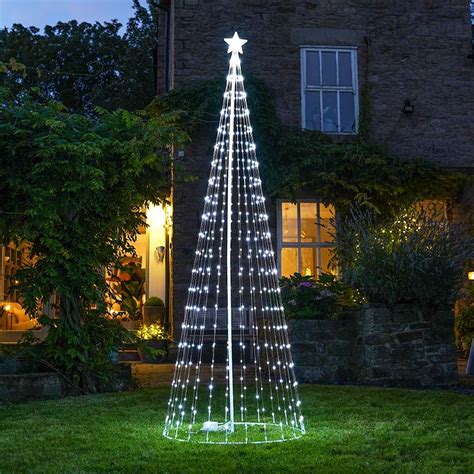Outdoor Christmas Tree Photos All Recommendation
