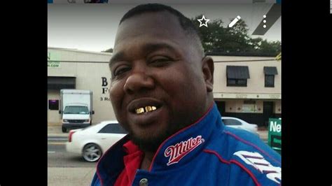 Baton Rouge Officer Alton Sterling Reached For A Gun Before He Was