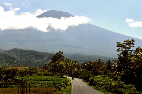 Fakta Menarik Seputar Jalur Pendakian Gunung Slamet Via Bambangan