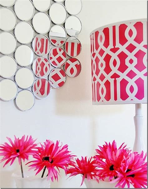 It's a very easy project to do that would be a great addition to. DIY Wall Mirror (made From Dollar Store Compacts) | Trusper