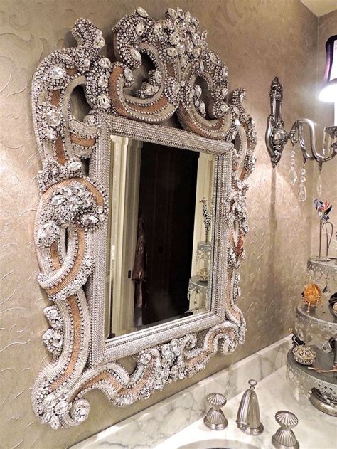 10 Spectacular Luxury Bathroom Mirrors That Will Delight You