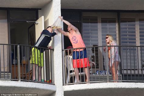 Spring Breakers Defy Drink Ban To Twerk Flash And Fight Daily Mail Online