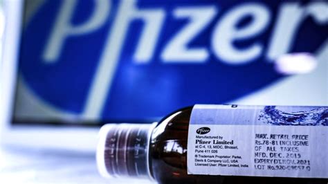The director of the us centers for disease control and prevention on sunday accepted the recommendation of the agency's vaccine advisory committee. COVID-19 vaccine update today: Pfizer shot 95% effective ...