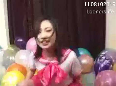 Japanese Girls Are Having Lots Of Fun With Balloons Looners