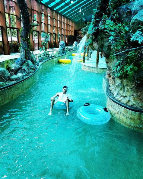 Gatlinburg Hotels With Indoor Water Park
