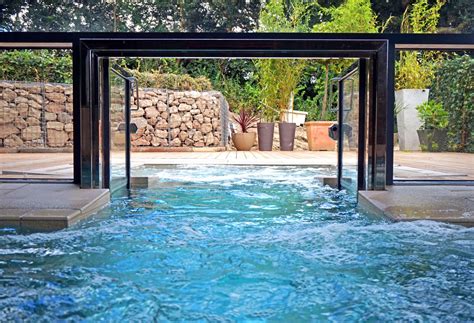Inn of the dove romantic suites with jacuzzi & fireplace offers an indoor pool, a spa tub, and free wifi in public areas. Top 5 UK Luxury Hotels with Outdoor Hot Tubs | The Foodaholic