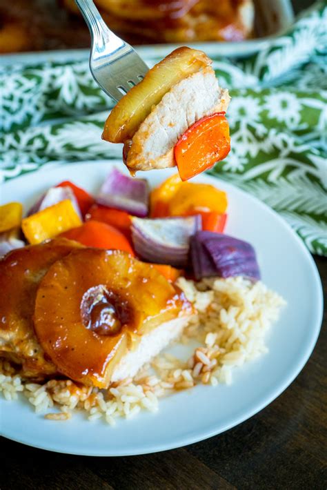 Brown sugar combined with pineapple creates a sweet and tangy sauce that goes well with pork chops. Hawaiian Pork Chops | Recipe | Pork, Pork chops, Hawaiian ...