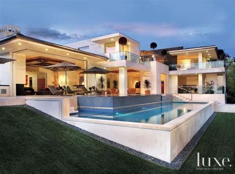 House with a nice view 2 genre : Modern La Jolla Home with Ocean Views | LuxeSource | Luxe ...