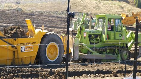 Detroit Powered Terex 82 40 Bulldozer Pushing A Caterpillar 630b