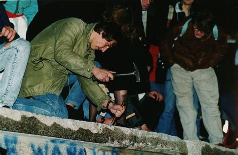 How David Hasselhoff Toppled The Berlin Wall Music Memories From
