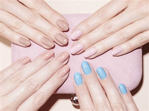 Peachy, beige and tanned skin benefits from warm shades of brown, coral, orange, yellow and shimmering gold to accentuate your glow, while bright pinks (think fuchsia) and classic reds make a tan pop. 11 best nude nail polishes | The Independent | The Independent