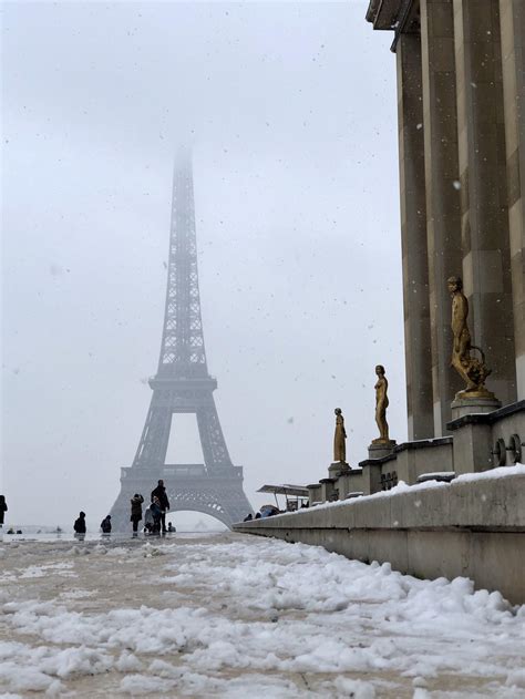 Snow In Paris Reurope