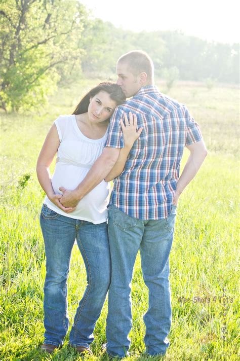 10 Great Maternity Photo Ideas With Husband 2024