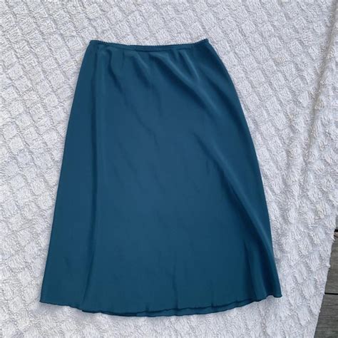 Beautiful 90s Vintage Midi Skirt In Perfect Depop