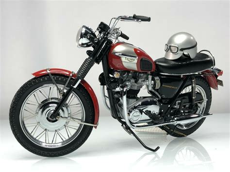 Classic British Motorcycle Franklin Mint 1969 Triumph Bonneville Diecast