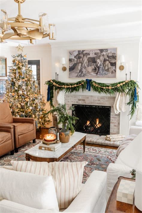 13 Cozy Christmas Living Room Decor Ideas Blesser House