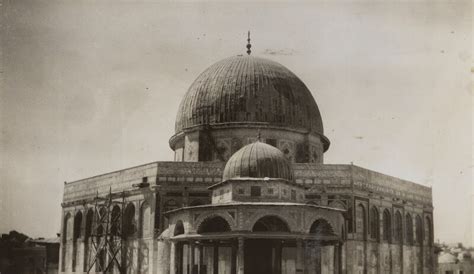Npg Ax183235 Mosque Of Omar Jerusalem Israel Portrait