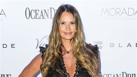 Elle Macpherson 54 Flaunts Incredible Beach Bod Top Movie And Tv