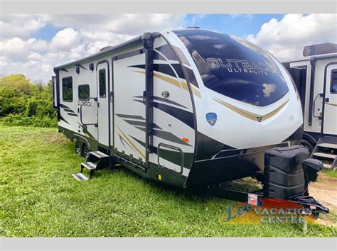 Toy Hauler Travel Trailers For Sale 3 Incredible Deals Leos Rv Blog