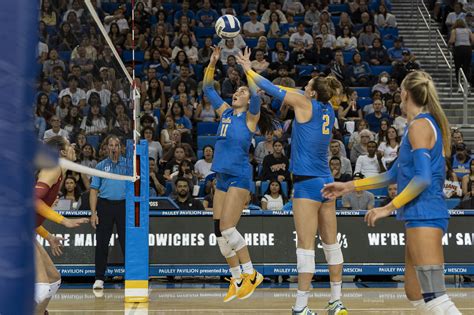 UCLA Womens Volleyball Falls To No 2 Stanford In 5 Set Battle Daily