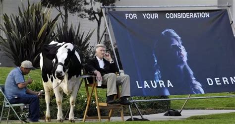 The Time David Lynch Campaigned For Laura Derns Oscar With A Live Cow