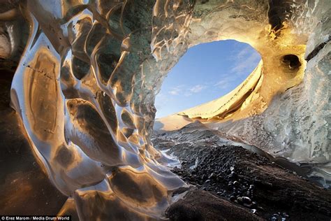 Amazing Photos Reveal Beauty Of Icelands Frozen Landscapes And 1000c