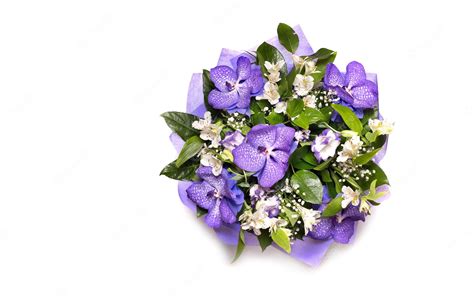 Premium Photo A Bouquet Of Purple Flowers On A White Background