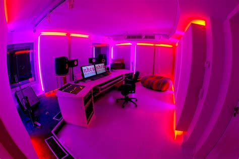 luxuryon:“Music hotel with professional sound studio” | House styles ...