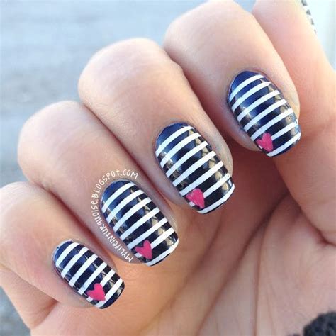 Ich hab sie kurz antrocknen lassen aber der nagellack war so. 14 gestreifte Nageldesigns für die Saison Nägel | Stripe ...