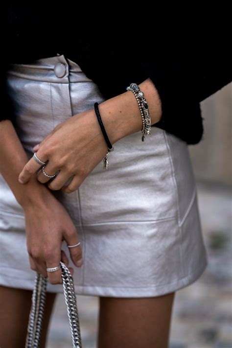 How To Combine A Silver Skirt Fashionblog Berlin Autumn Outfit